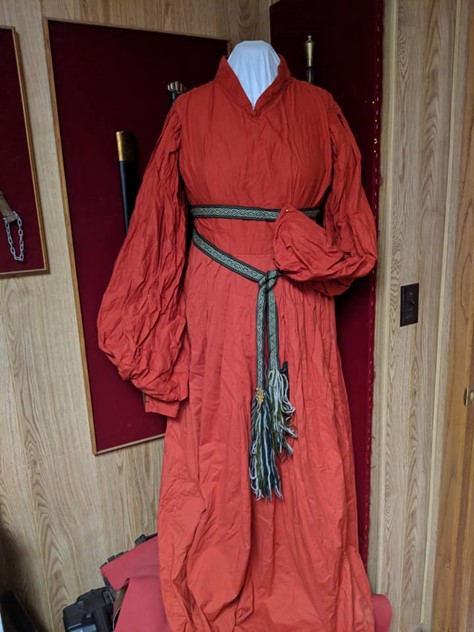 1150 CE Female Bliaut Inspired Fantasy Dress 3